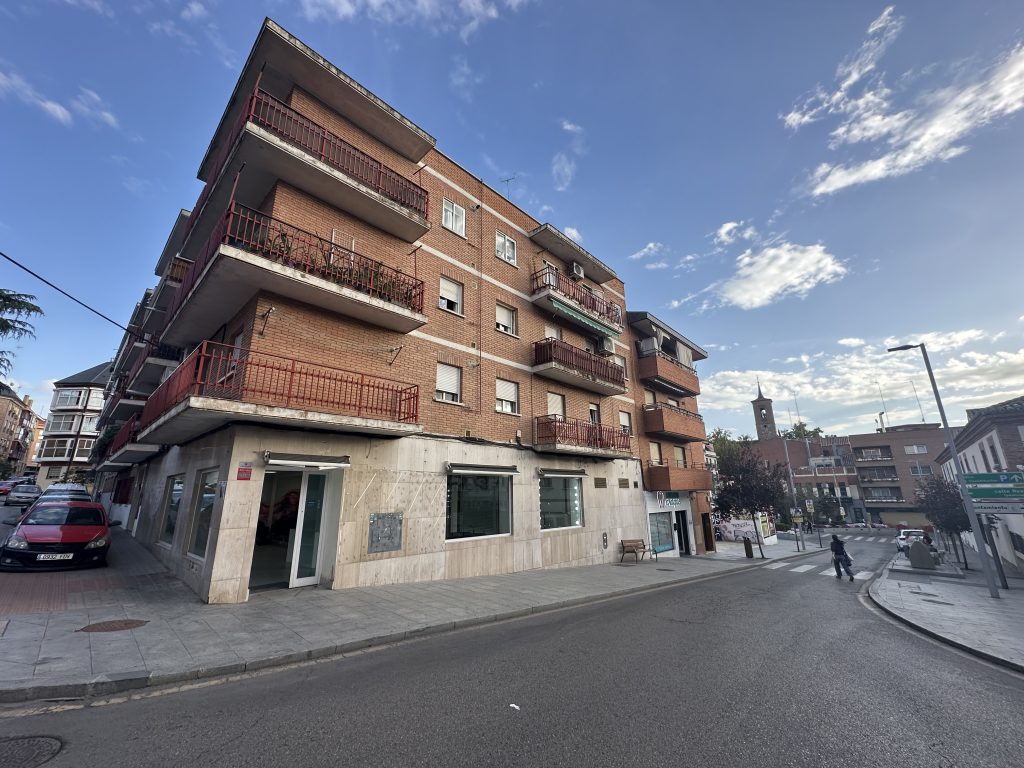 VENTA LOCAL LAS ROZAS DE MADRID CENTRO INMOBILIARIA POZUELO
